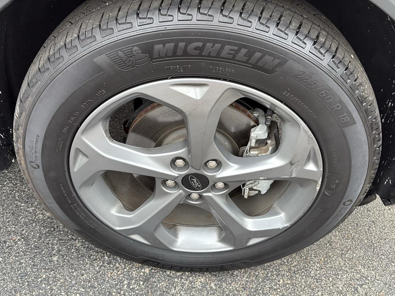 2025 Ford Escape ST-Line - Photo 13