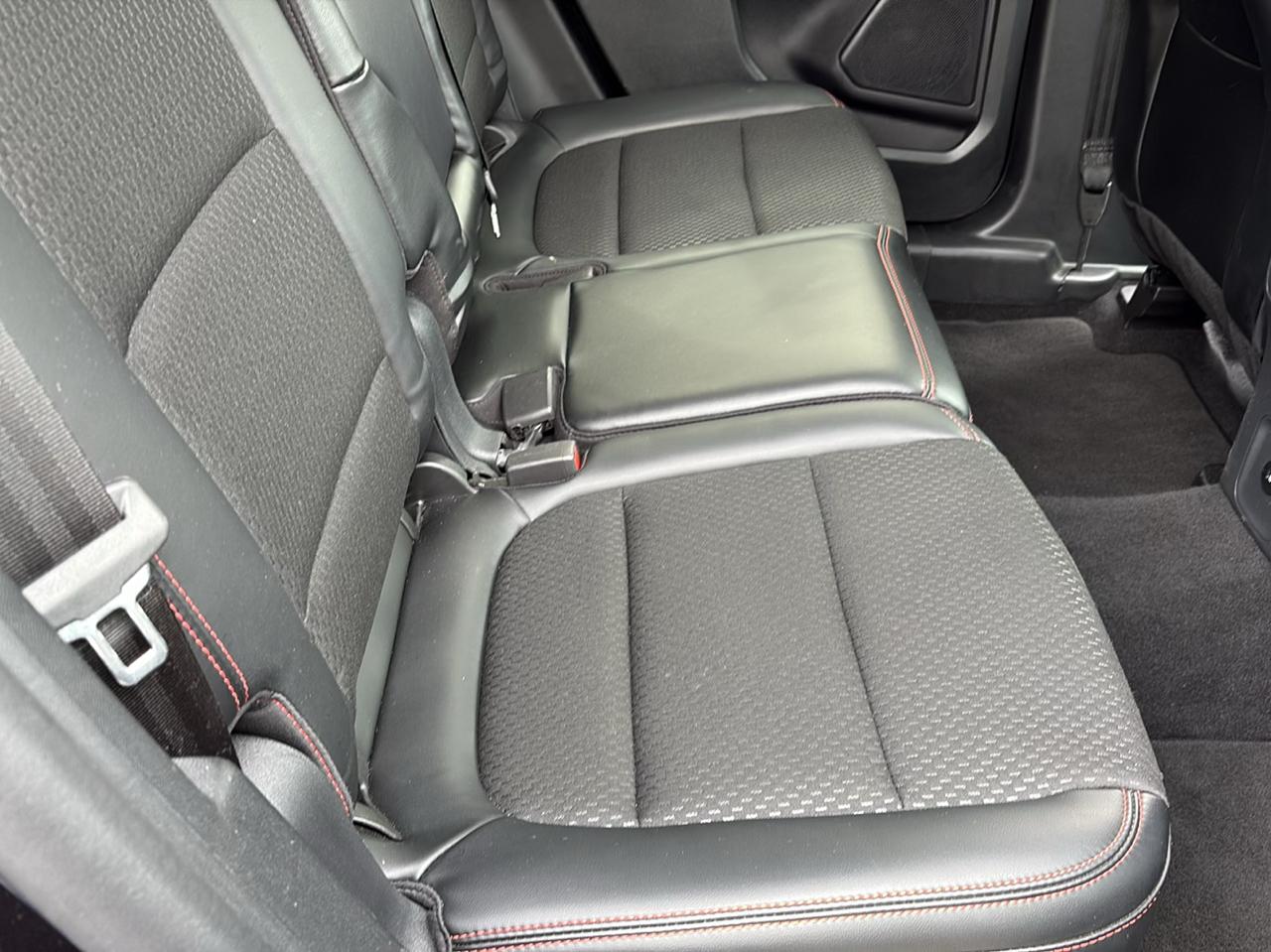 2025 Ford Escape ST-Line - Photo 30