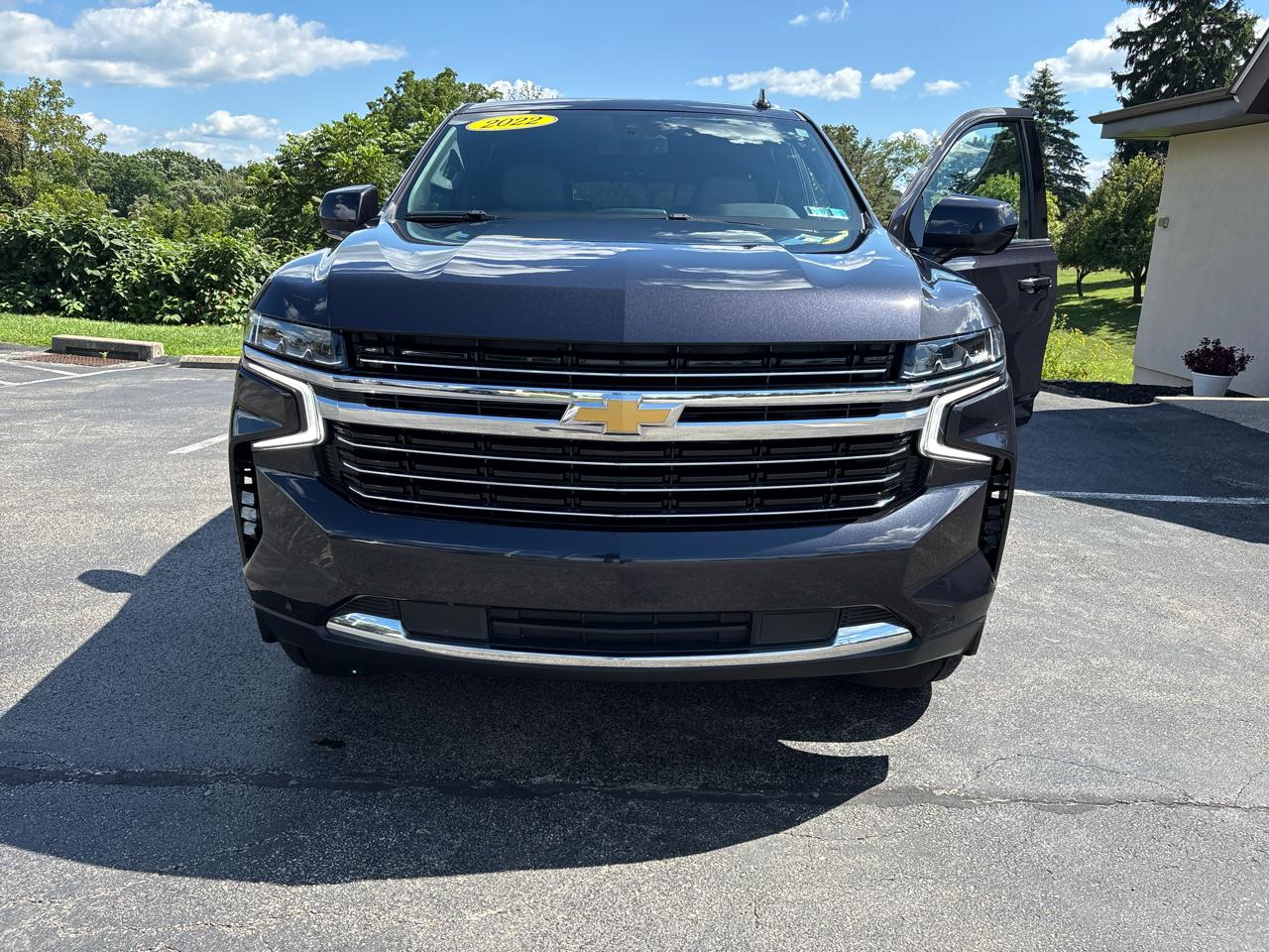 Chevrolet Suburban 4WD 4dr LT 2022