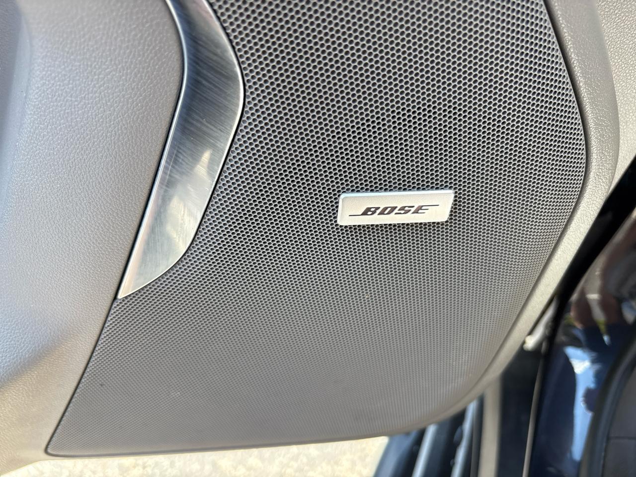 Chevrolet Suburban 4WD 4dr LT 2022