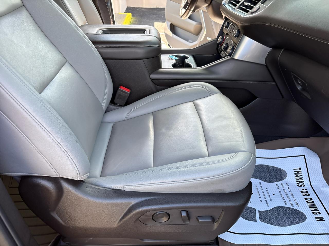 Chevrolet Suburban 4WD 4dr LT 2022