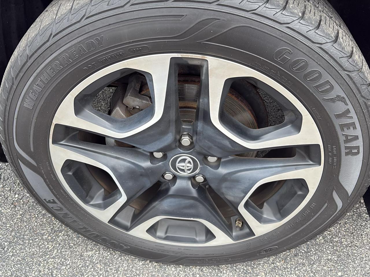 Toyota RAV4 Adventure AWD (Natl) 2019