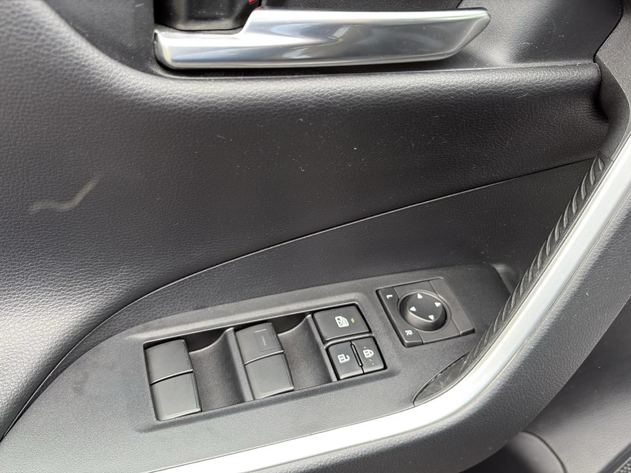 Toyota RAV4 Adventure AWD (Natl) 2019