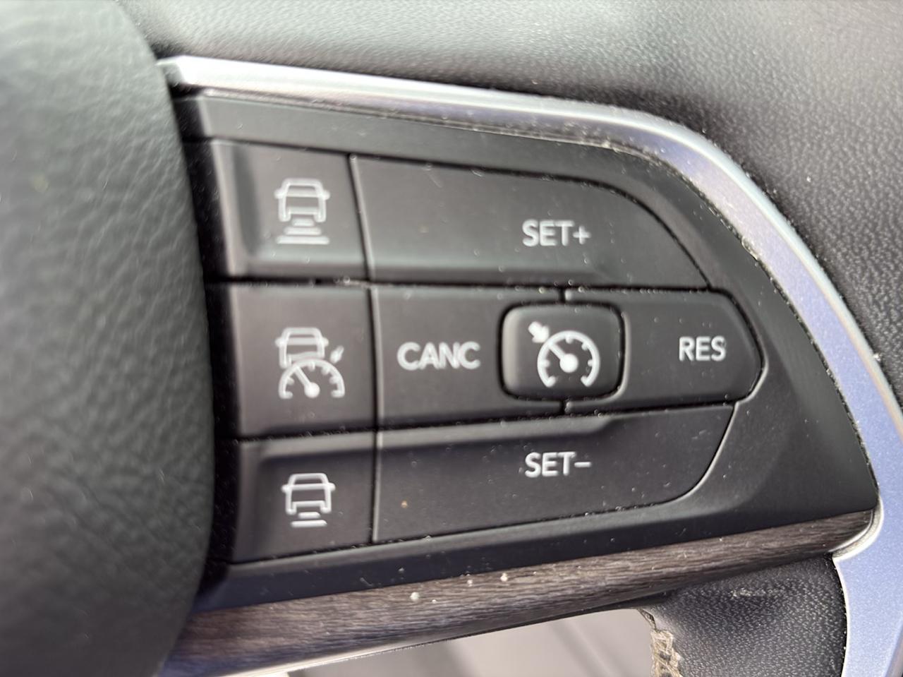 Jeep Grand Cherokee Limited 4x4 2023