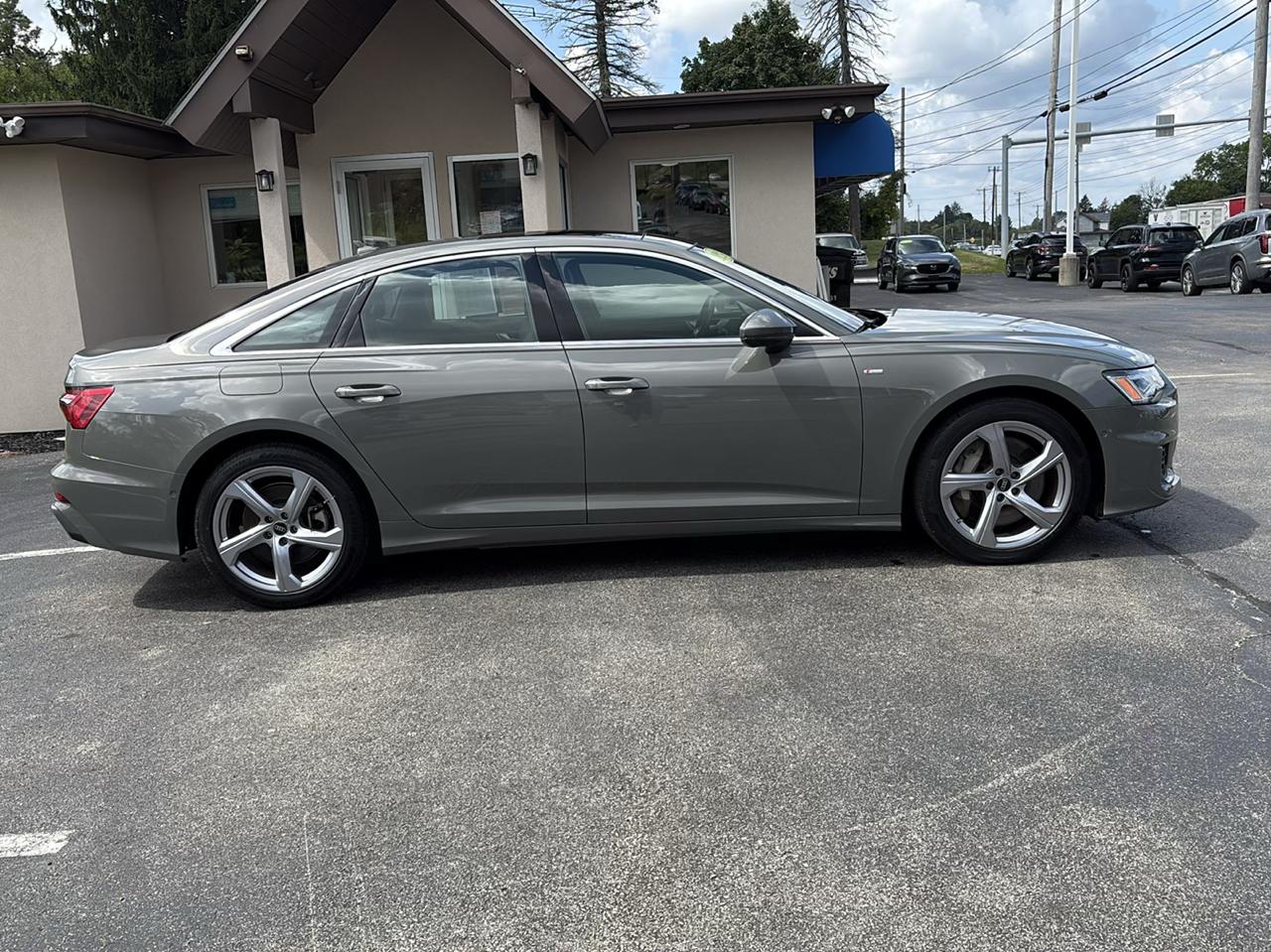 Audi A6 Sedan Premium Plus 55 TFSI quattro 2024