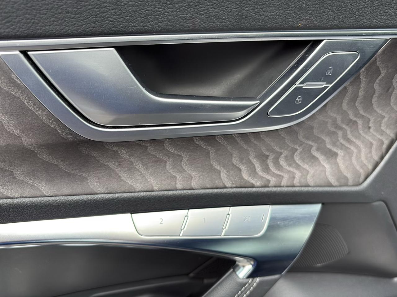 Audi A6 Sedan Premium Plus 55 TFSI quattro 2024