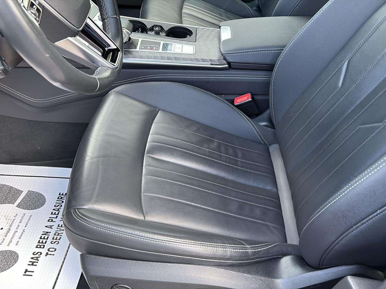 Audi A6 Sedan Premium Plus 55 TFSI quattro 2024