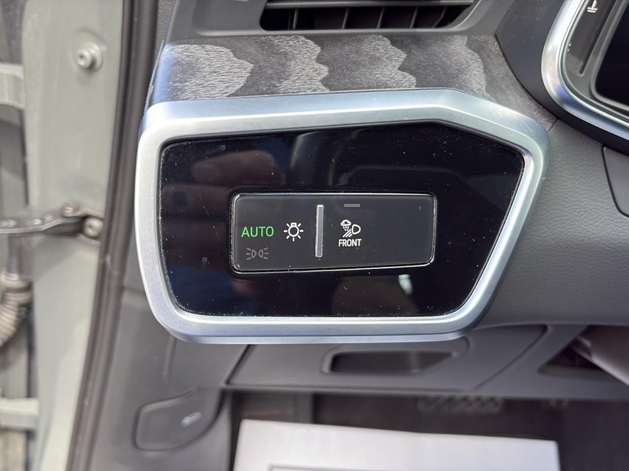 Audi A6 Sedan Premium Plus 55 TFSI quattro 2024