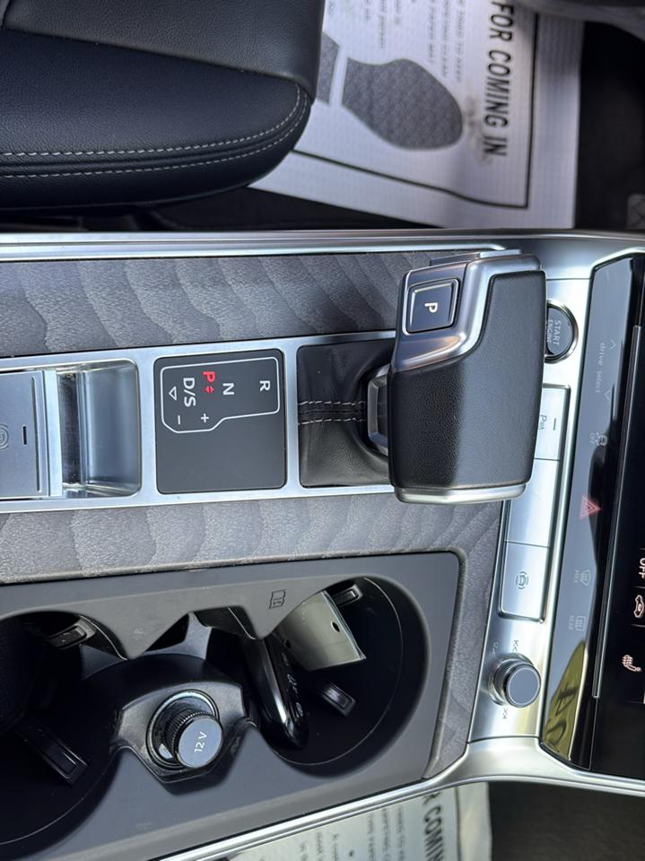Audi A6 Sedan Premium Plus 55 TFSI quattro 2024