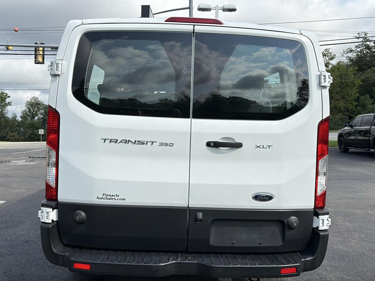 Ford Transit Passenger Wagon T-350 148" Low Roof XLT Swing-Out RH Dr 2019