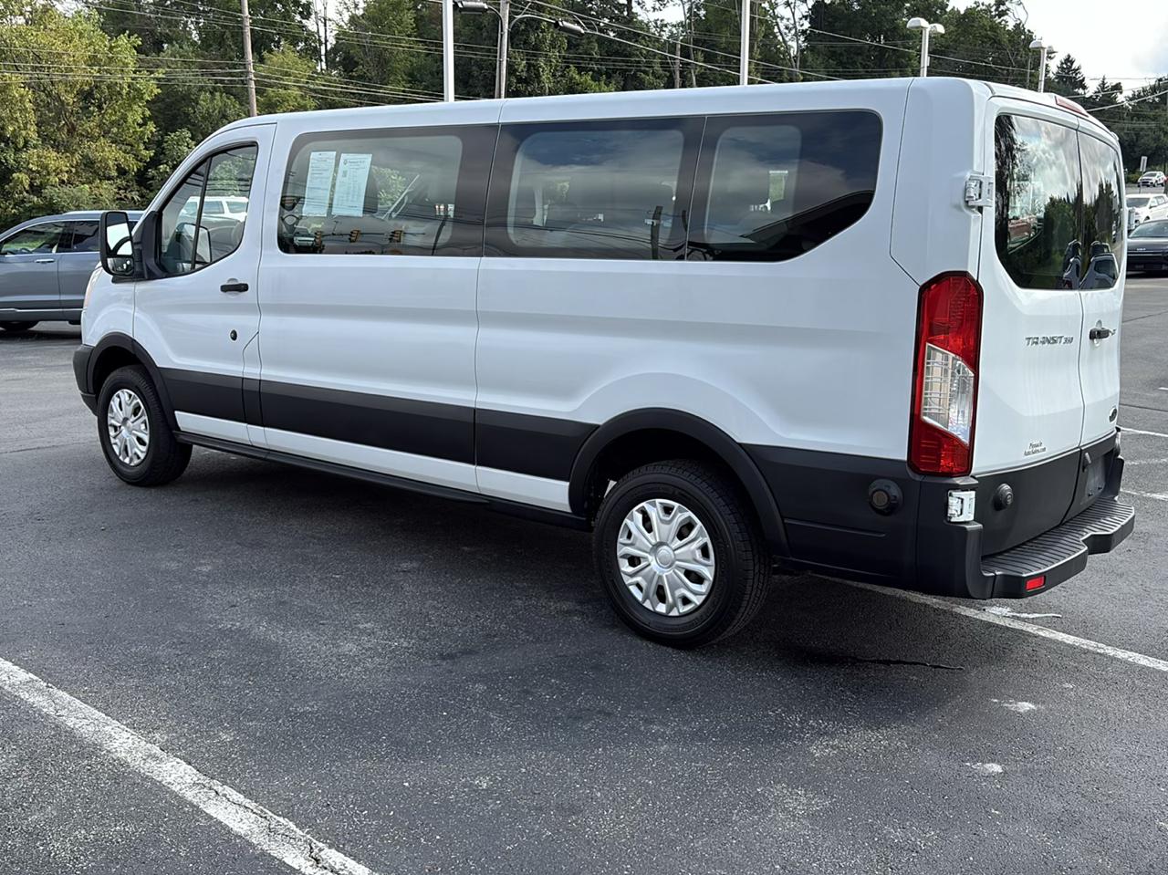Ford Transit Passenger Wagon T-350 148" Low Roof XLT Swing-Out RH Dr 2019