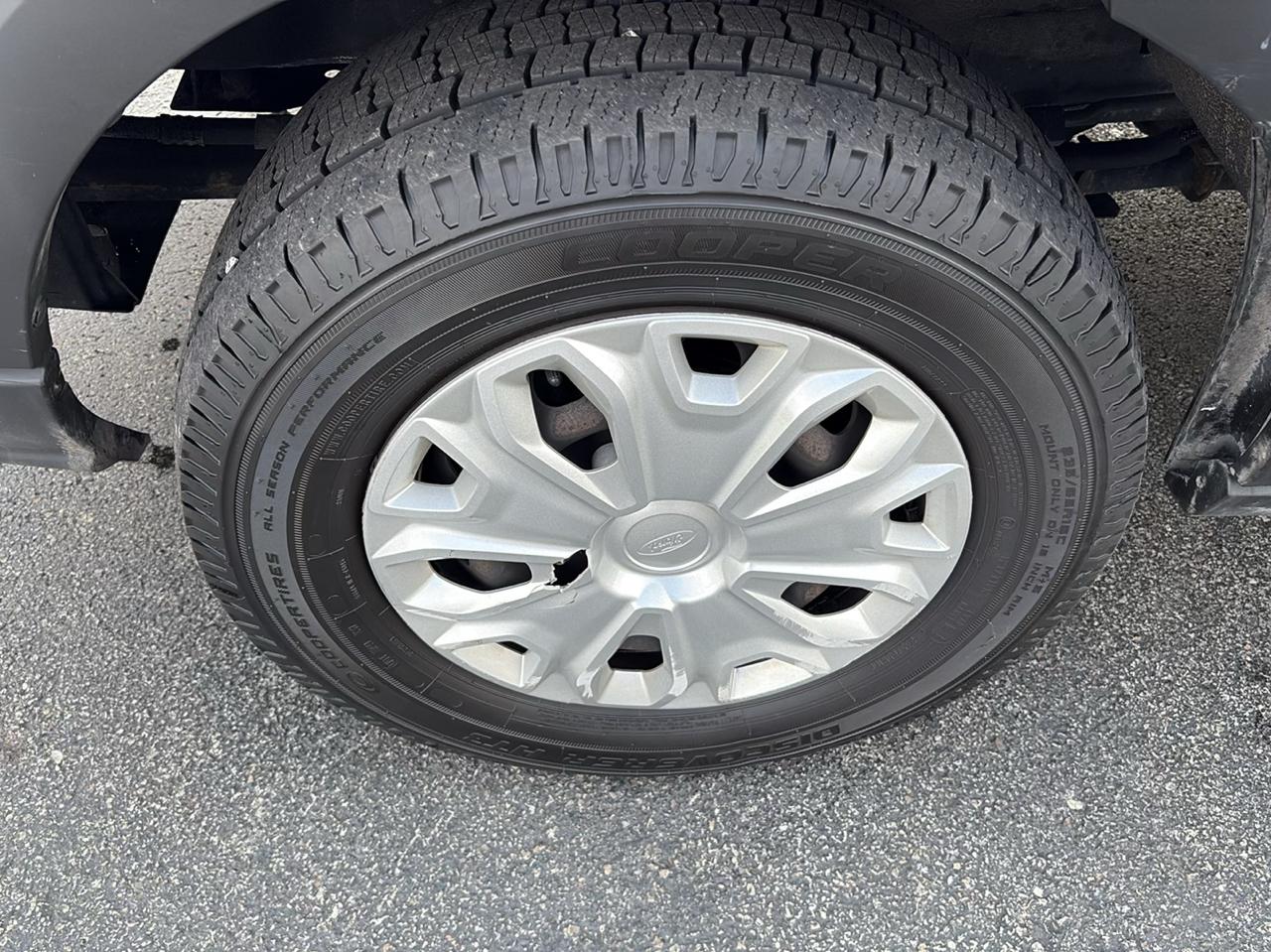 Ford Transit Passenger Wagon T-350 148" Low Roof XLT Swing-Out RH Dr 2019