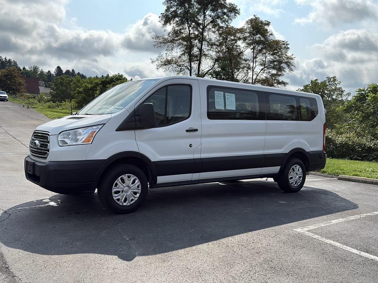 Ford Transit Passenger Wagon T-350 148" Low Roof XLT Swing-Out RH Dr 2019