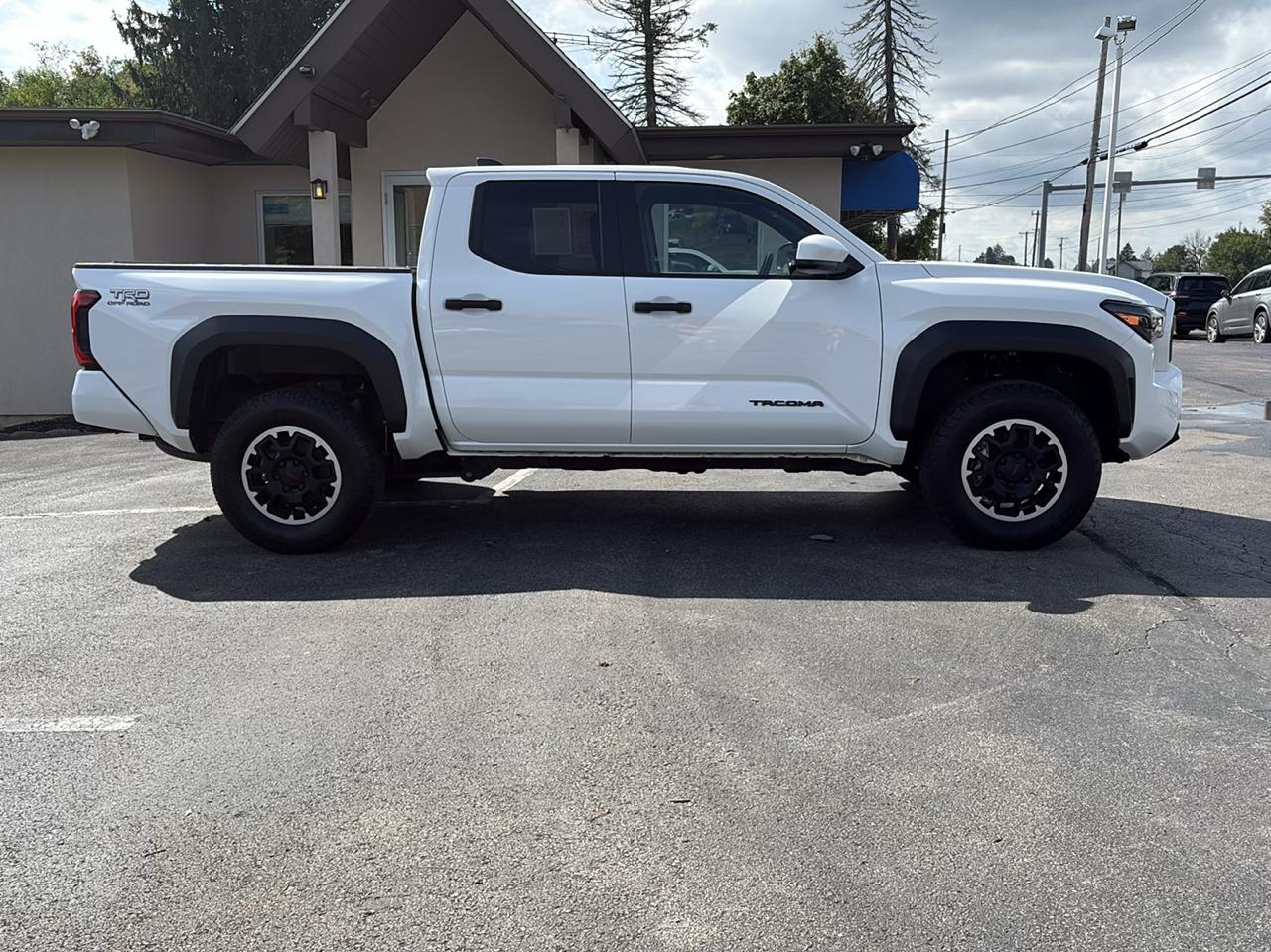 Toyota Tacoma 4WD TRD Off Road Double Cab 5' Bed MT (Natl) 2024