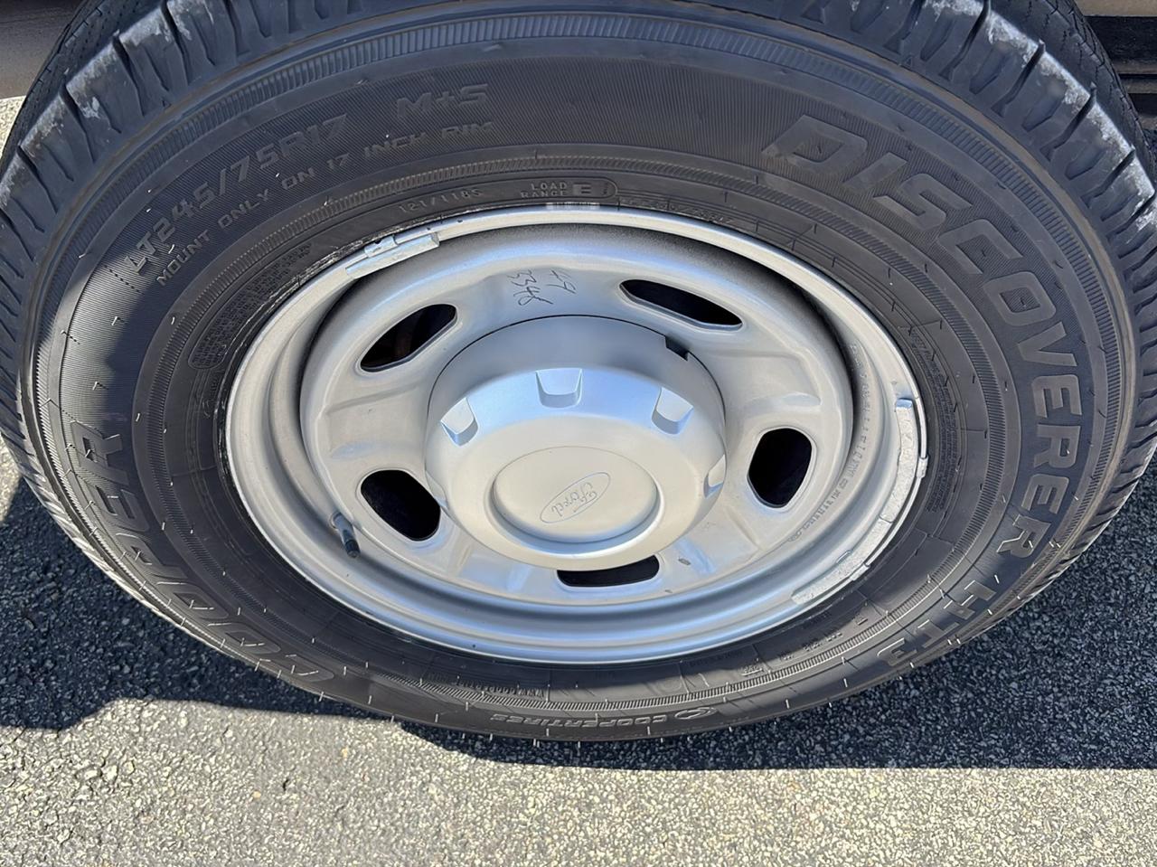 Ford Super Duty F-250 SRW 4WD Crew Cab 156" XL 2026