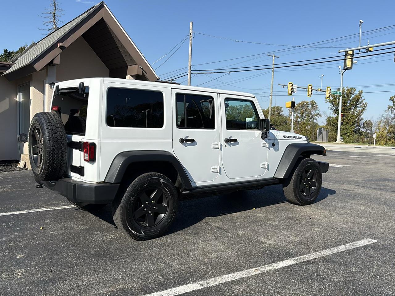 Jeep Wrangler Unlimited 4WD 4dr Black Bear *Ltd Avail* 2016