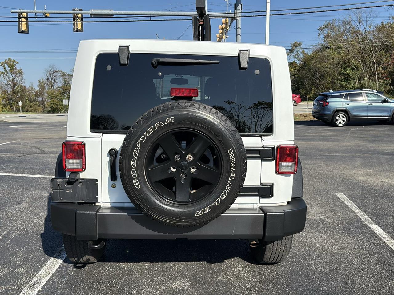 Jeep Wrangler Unlimited 4WD 4dr Black Bear *Ltd Avail* 2016
