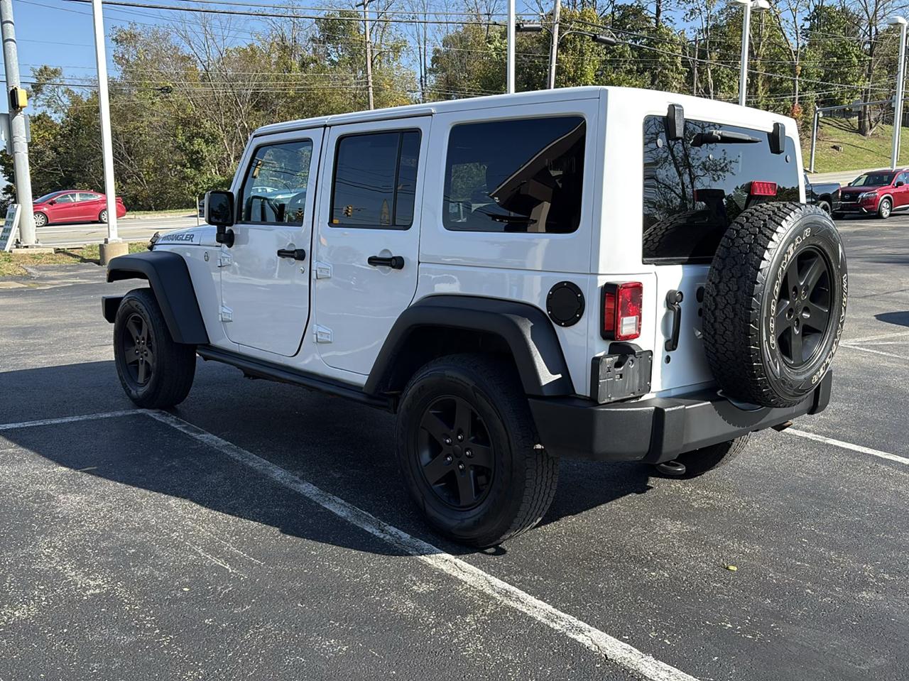 Jeep Wrangler Unlimited 4WD 4dr Black Bear *Ltd Avail* 2016