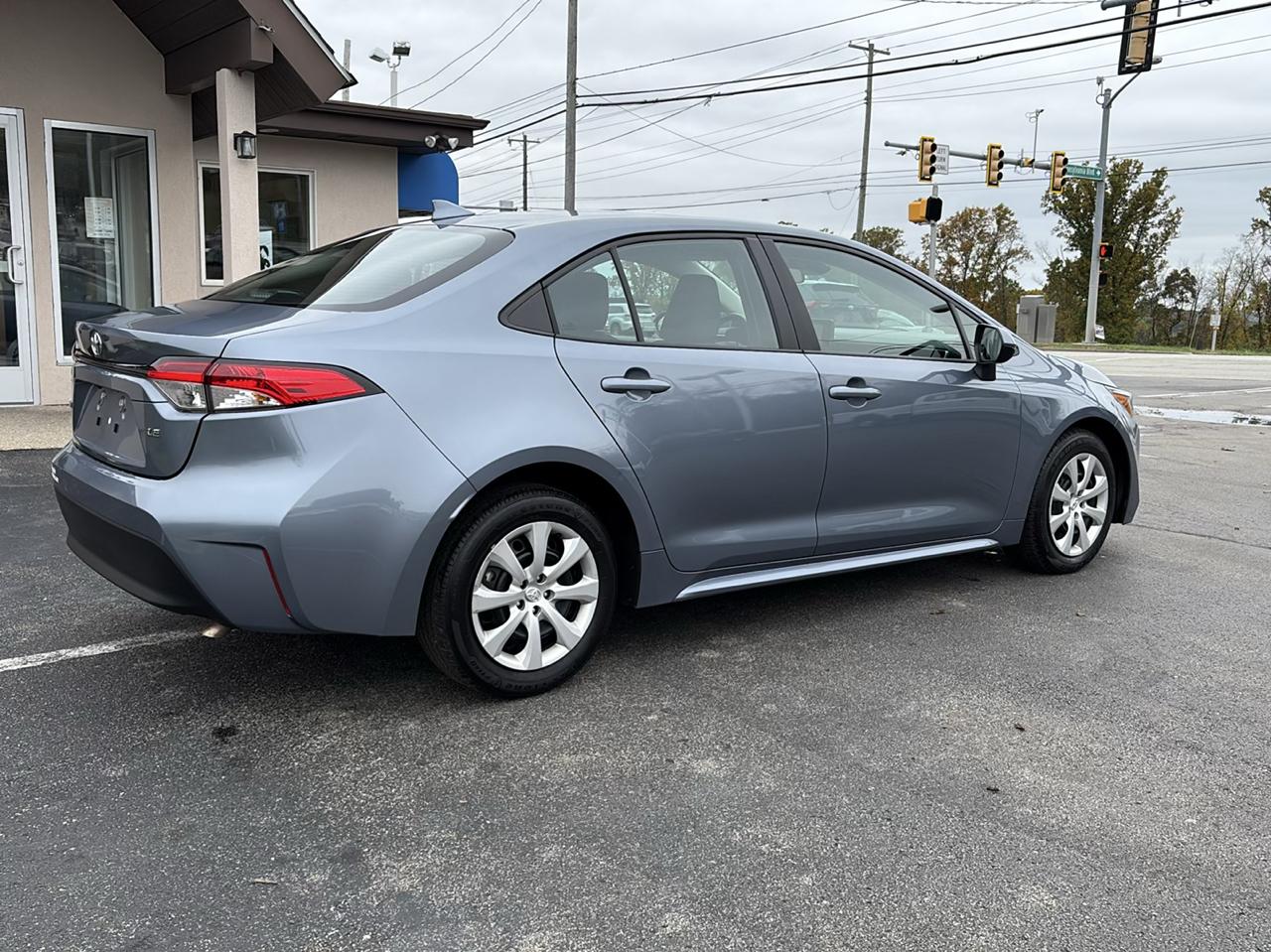 Toyota Corolla LE CVT (Natl) 2024