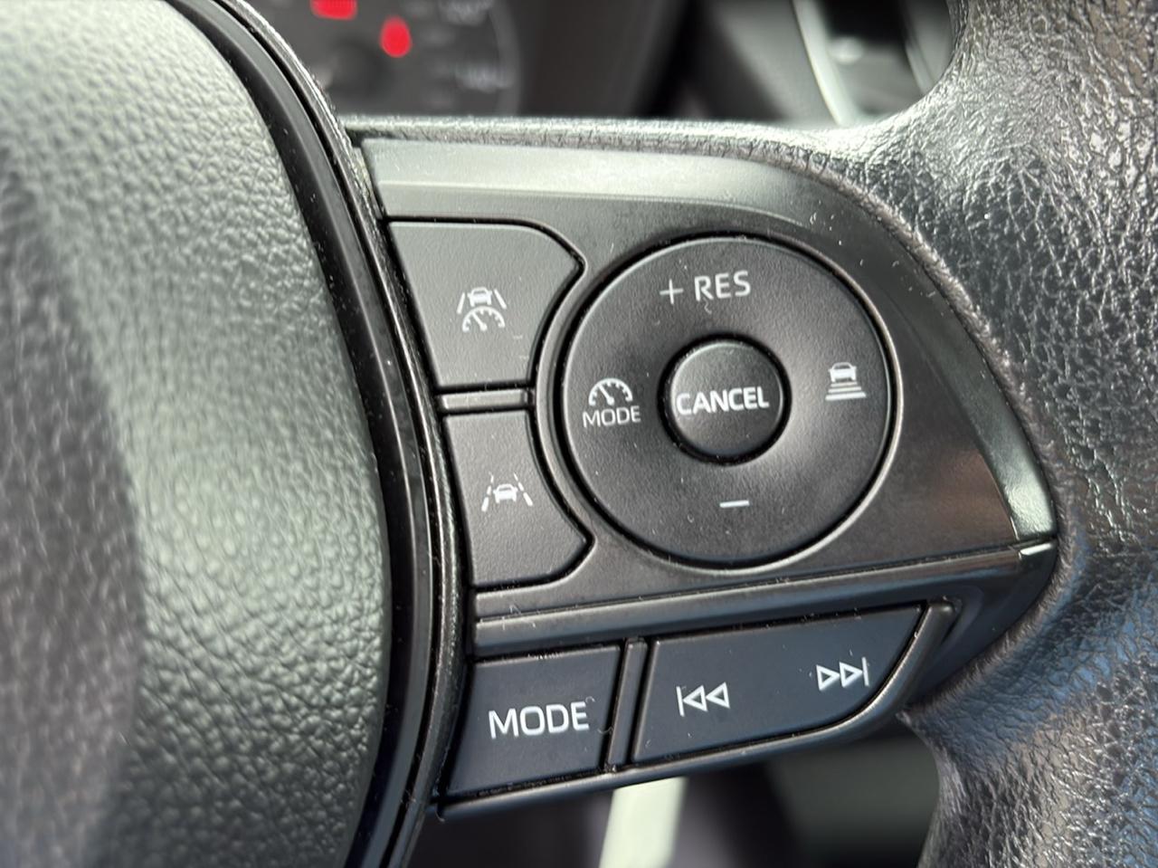 Toyota Corolla LE CVT (Natl) 2024