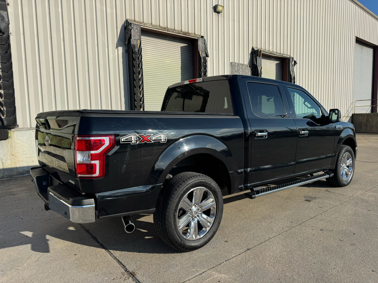 Ford F-150 4WD SuperCrew 145" XLT 2018