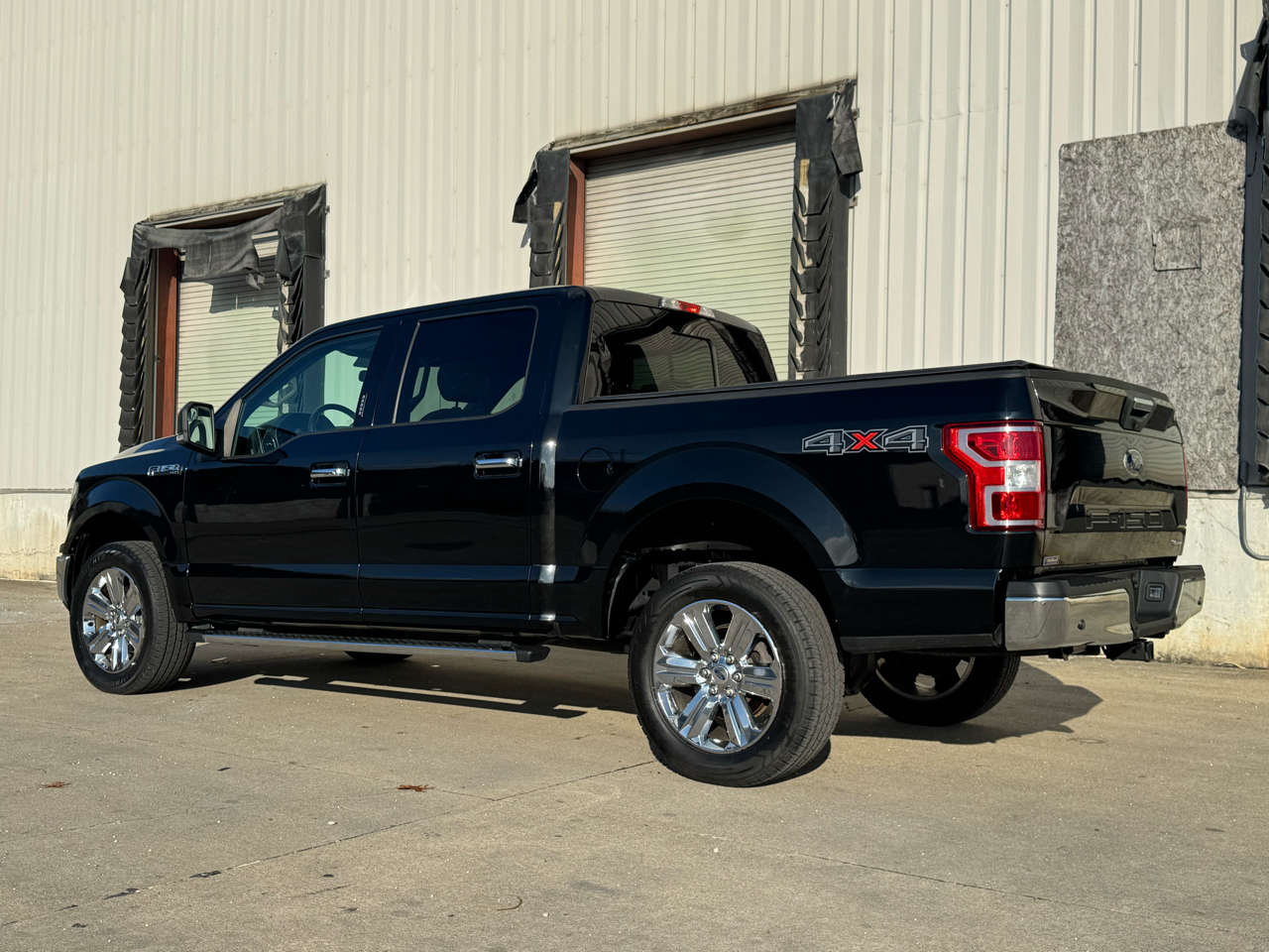 Ford F-150 4WD SuperCrew 145" XLT 2018