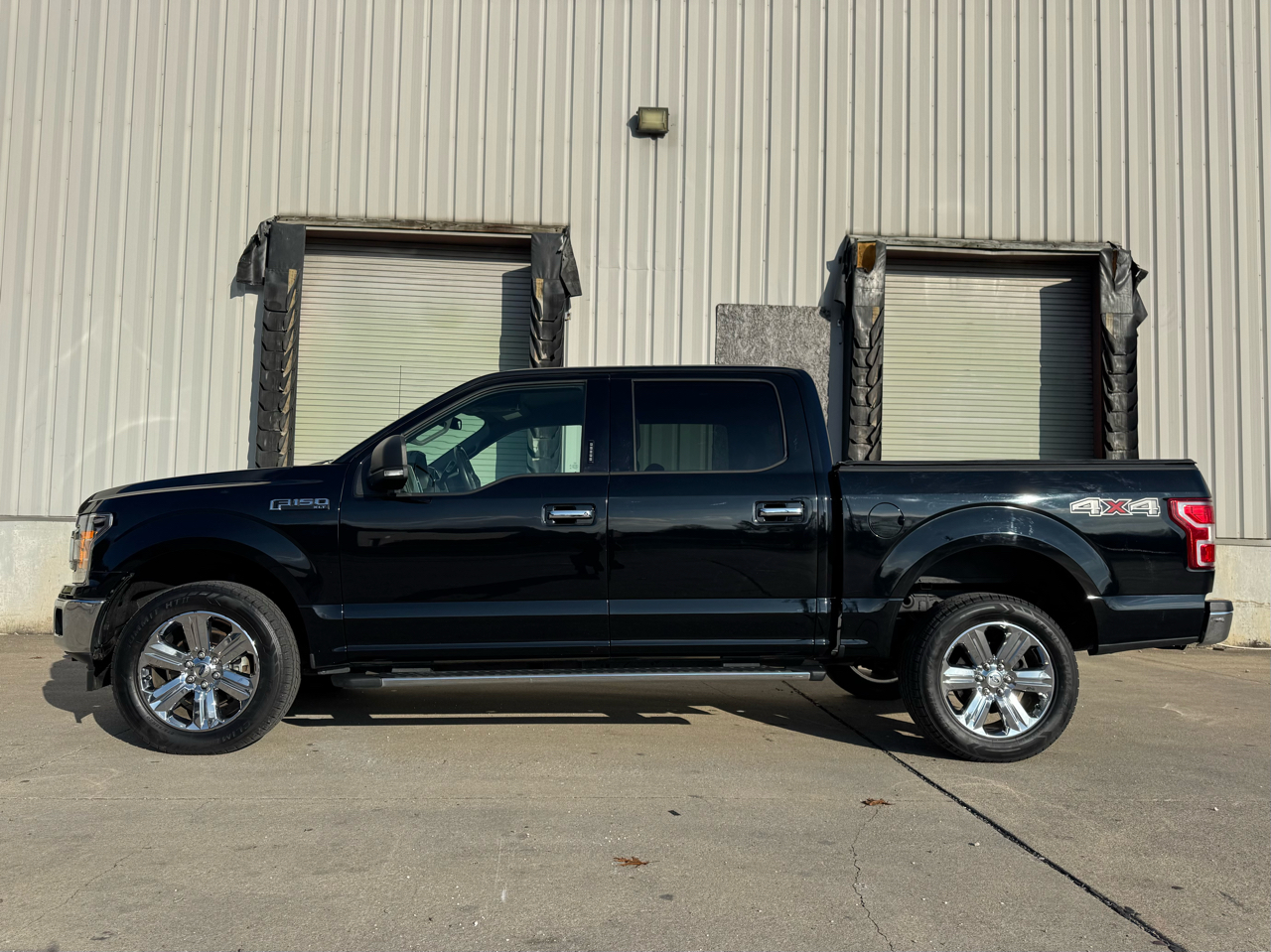 Ford F-150 4WD SuperCrew 145" XLT 2018