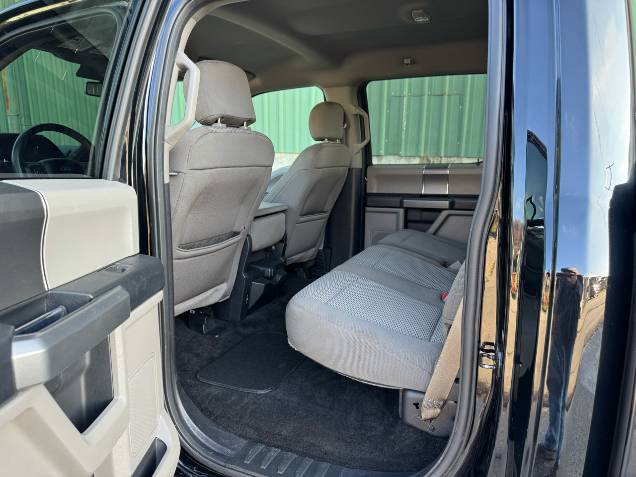 Ford F-150 4WD SuperCrew 145" XLT 2018