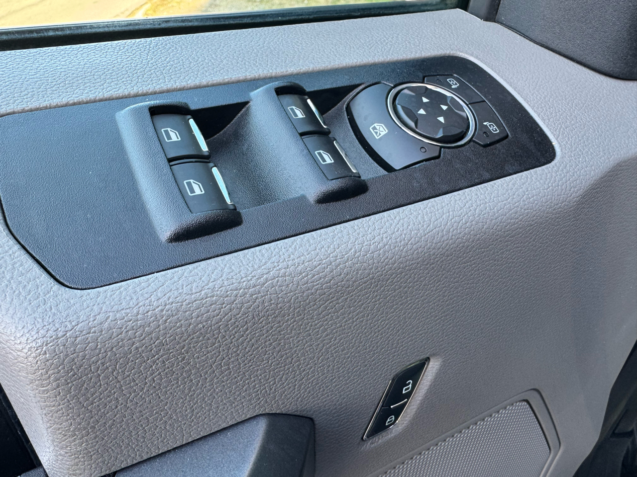 Ford F-150 4WD SuperCrew 145" XLT 2018