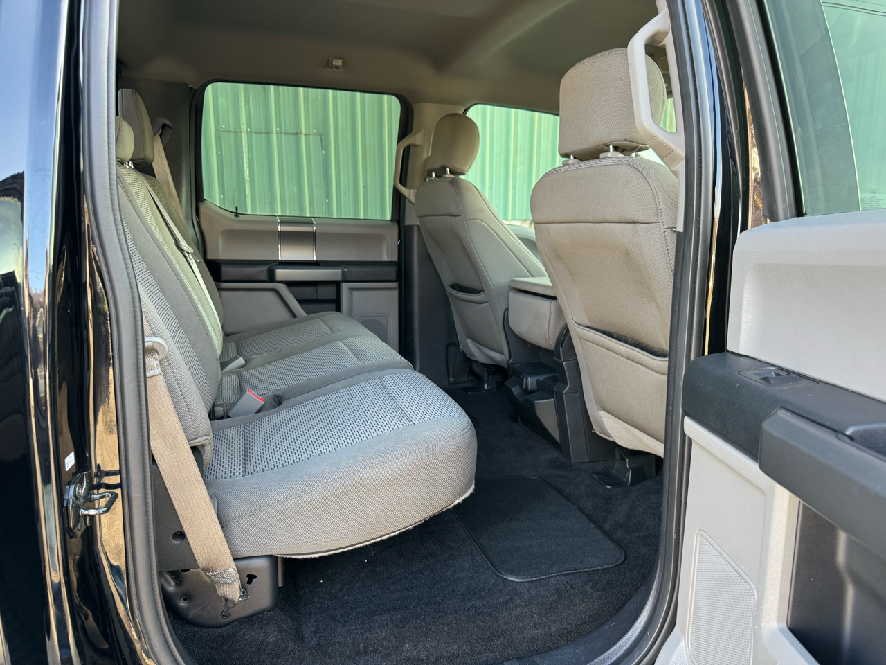 Ford F-150 4WD SuperCrew 145" XLT 2018