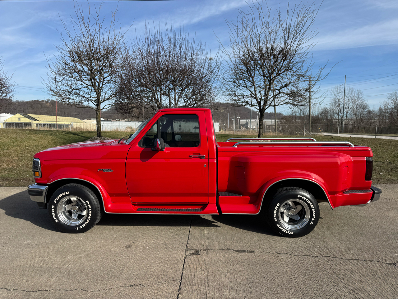 Ford F-150 2WD Reg Cab 122.5" XLT 1993