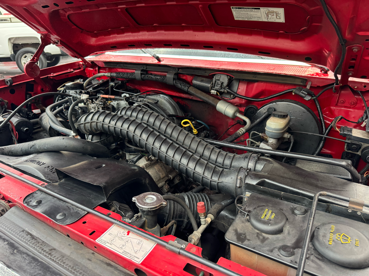 Ford F-150 2WD Reg Cab 122.5" XLT 1993