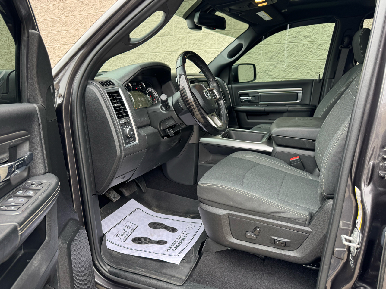 RAM 1500 Classic Warlock 4x4 Quad Cab 6'4" Box 2021