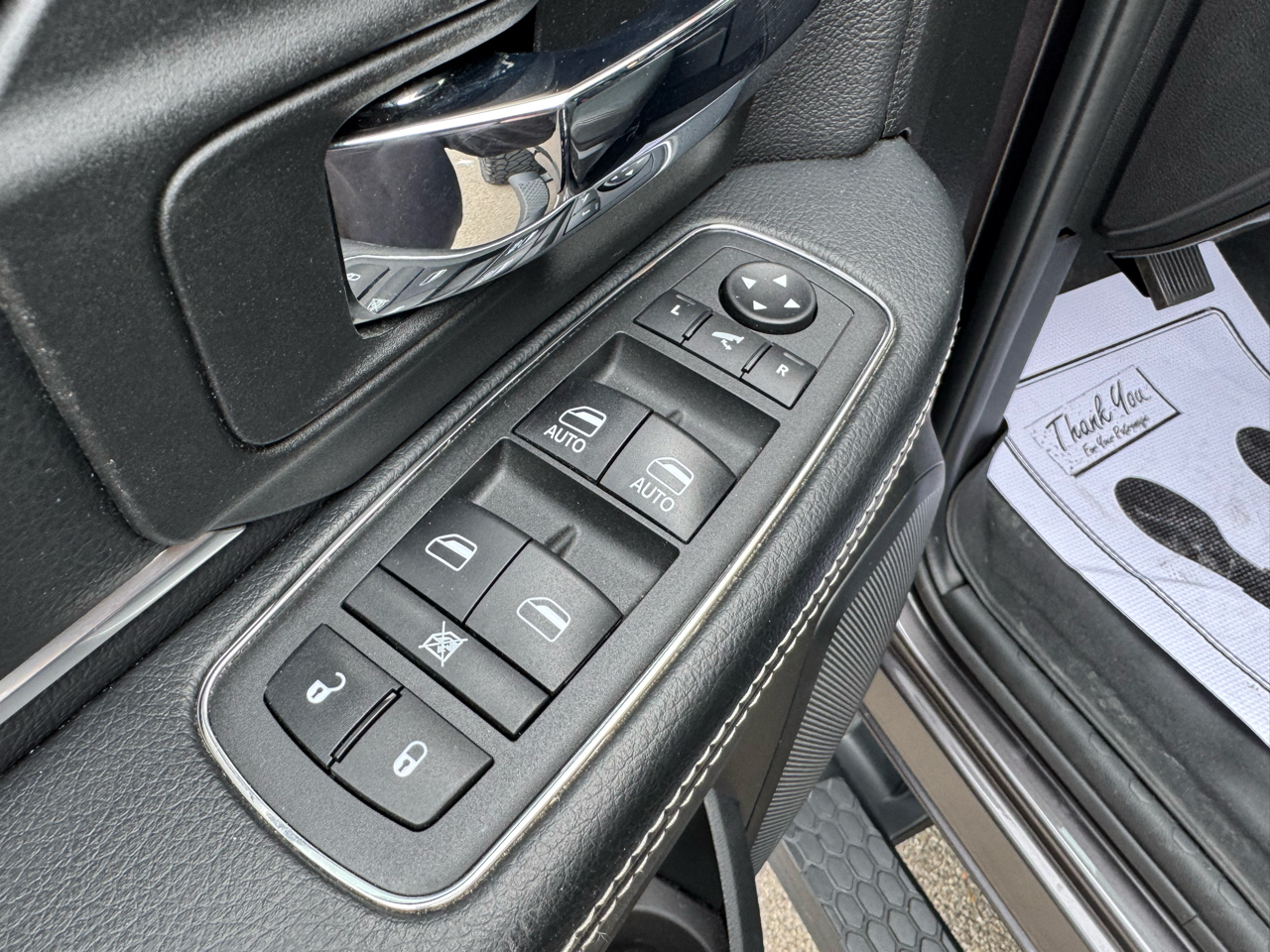 RAM 1500 Classic Warlock 4x4 Quad Cab 6'4" Box 2021