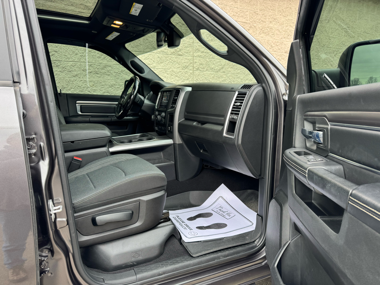 RAM 1500 Classic Warlock 4x4 Quad Cab 6'4" Box 2021