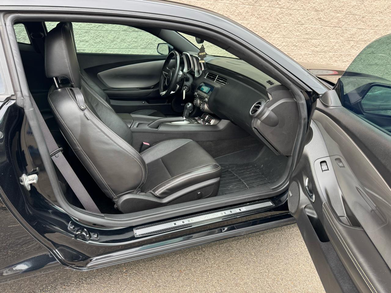 Chevrolet Camaro SS base 2010