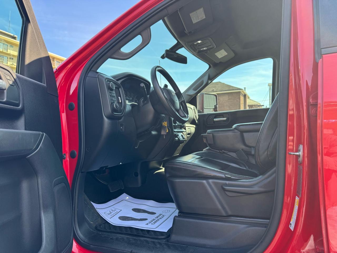 Chevrolet Silverado 2500HD 4WD Crew Cab 172" Custom 2021