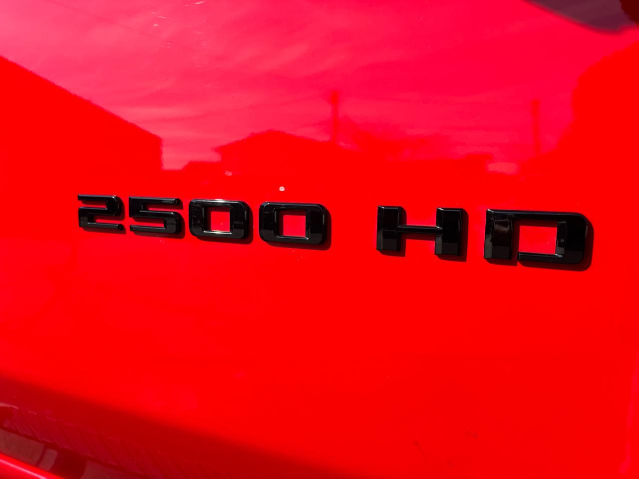 Chevrolet Silverado 2500HD 4WD Crew Cab 172" Custom 2021