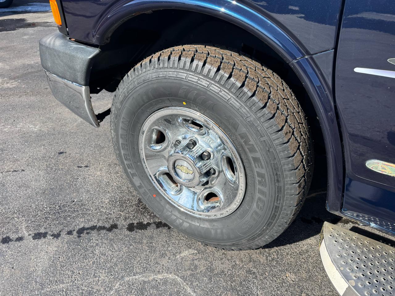 Chevrolet Express LT 3500 Extended 2012