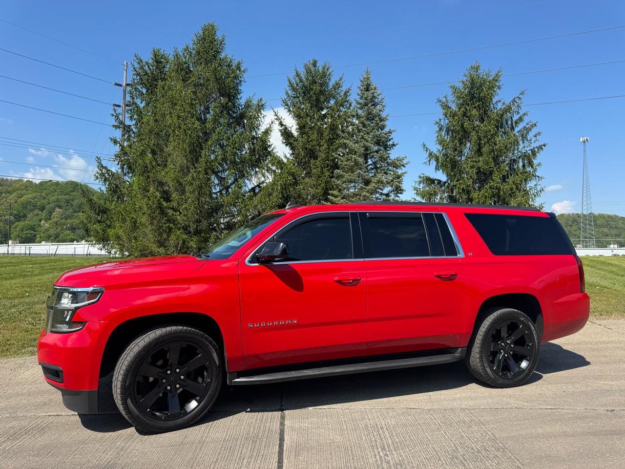 Chevrolet Suburban LT 4WD 2017
