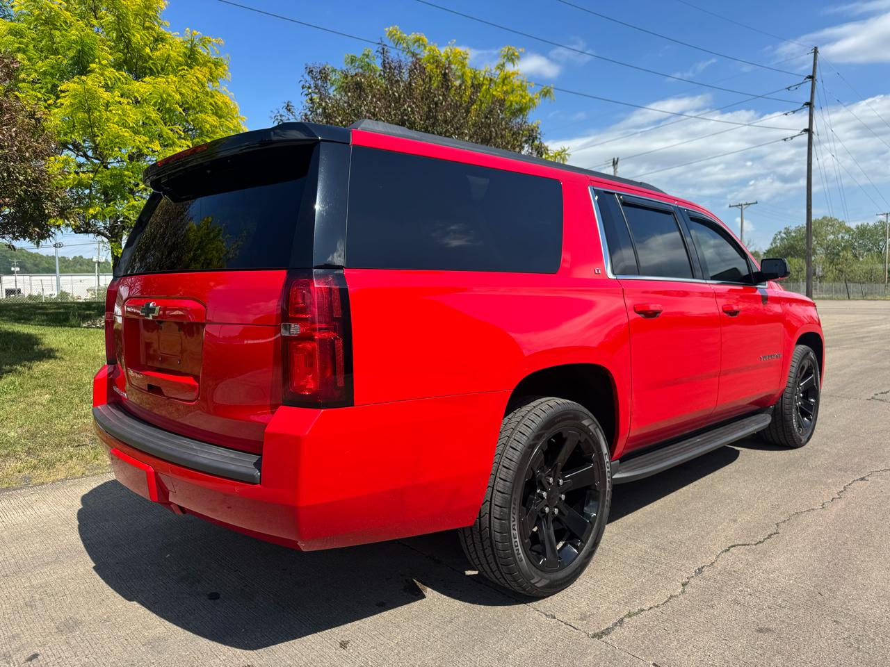 Chevrolet Suburban LT 4WD 2017