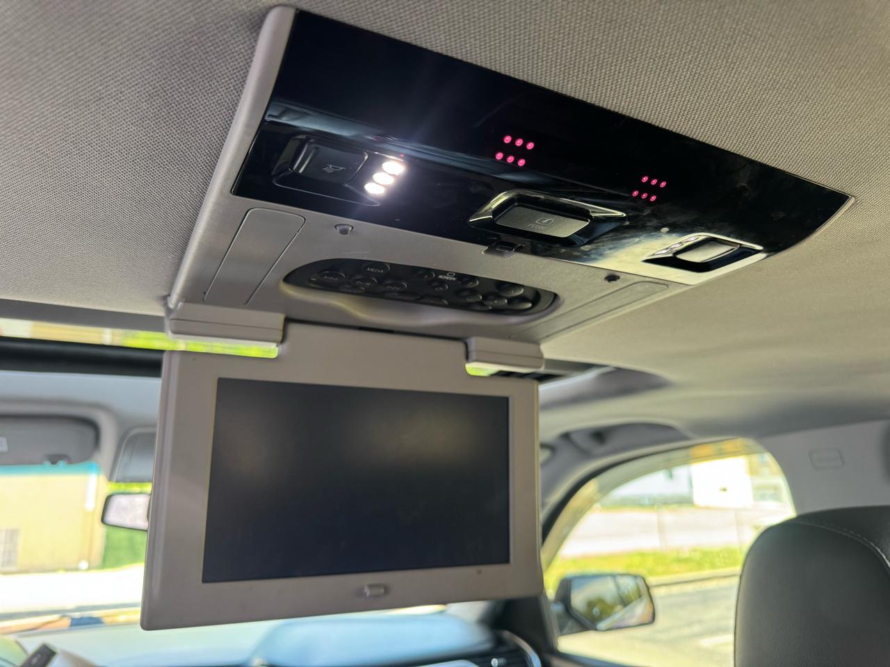 Chevrolet Suburban LT 4WD 2017