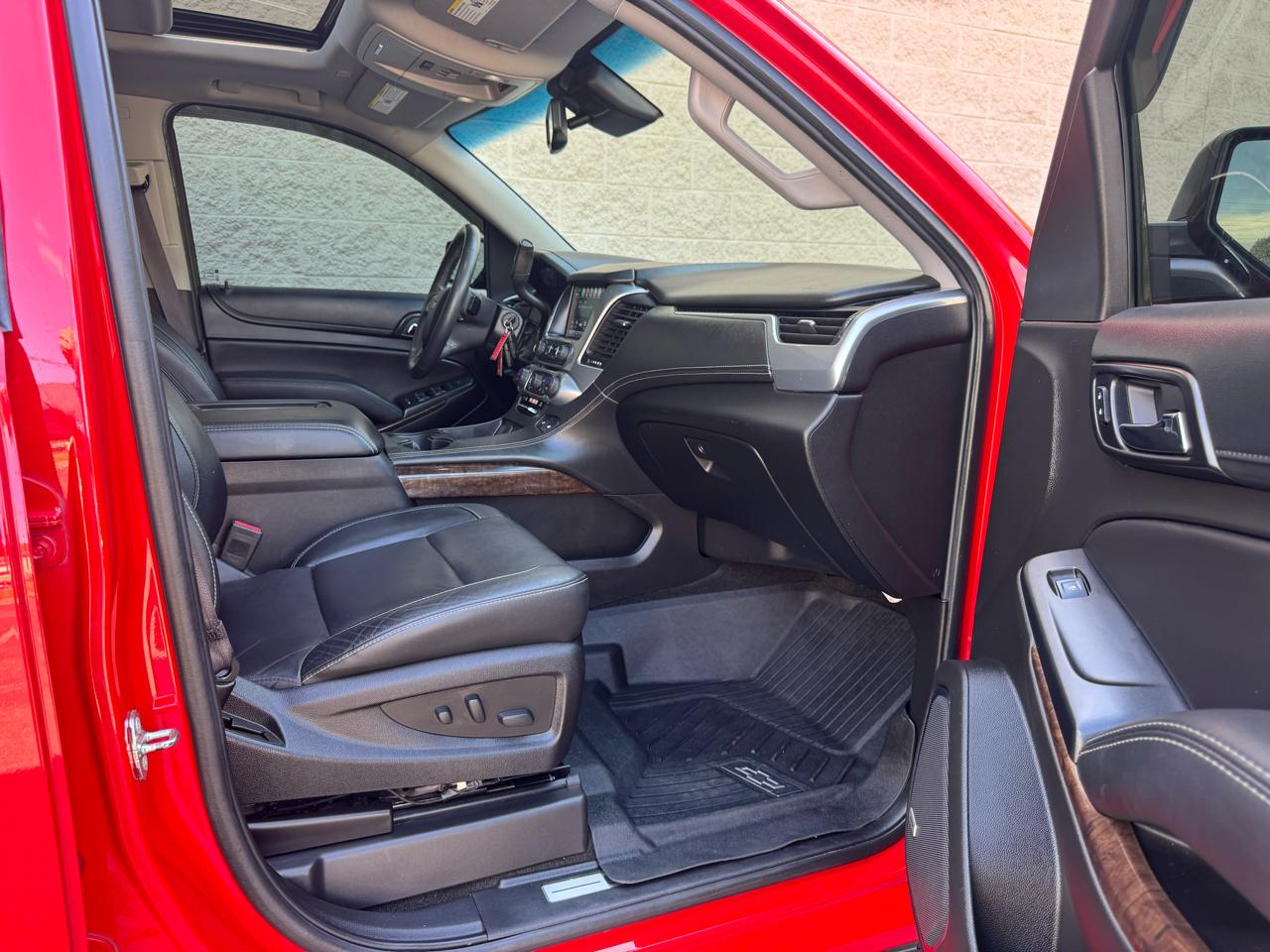 Chevrolet Suburban LT 4WD 2017