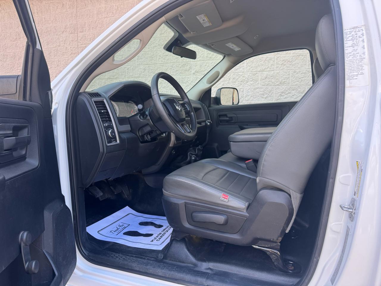 RAM 5500 Regular Cab SWB 4WD DRW 2018