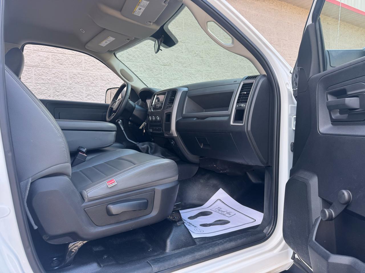 RAM 5500 Regular Cab SWB 4WD DRW 2018