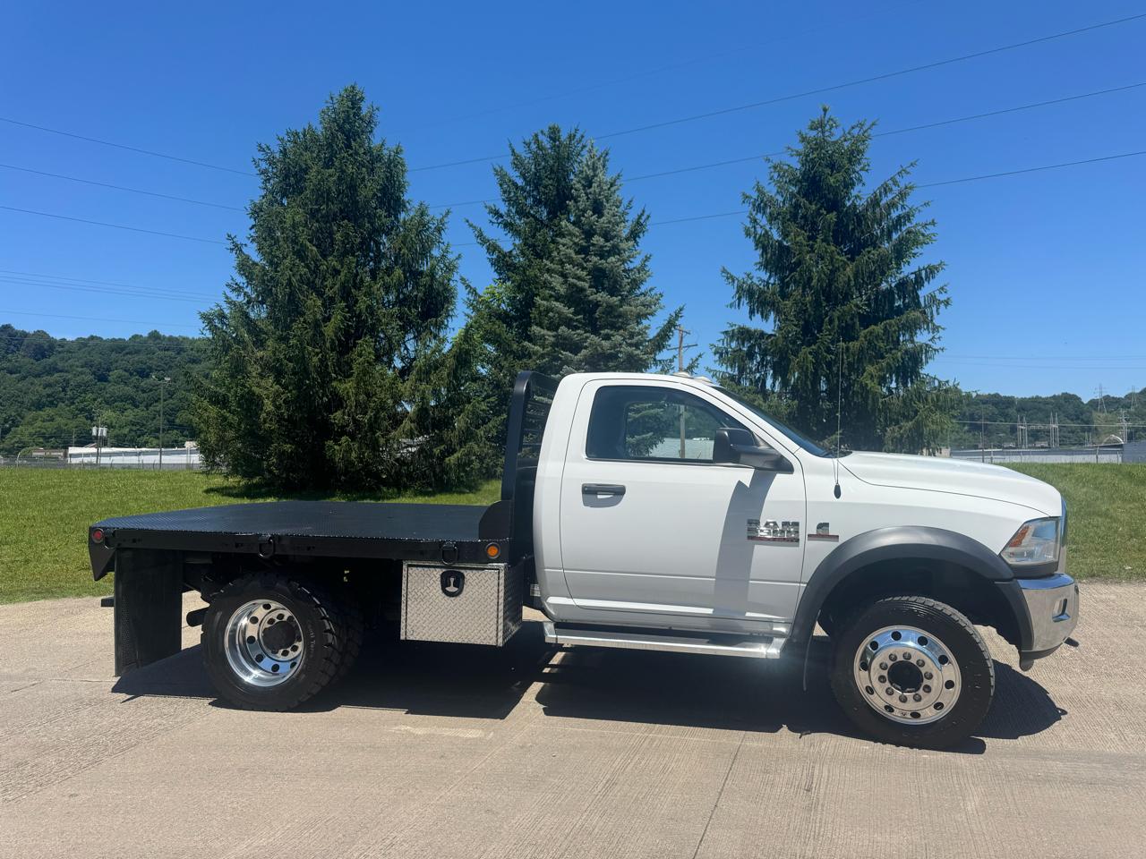RAM 5500 Regular Cab SWB 4WD DRW 2018