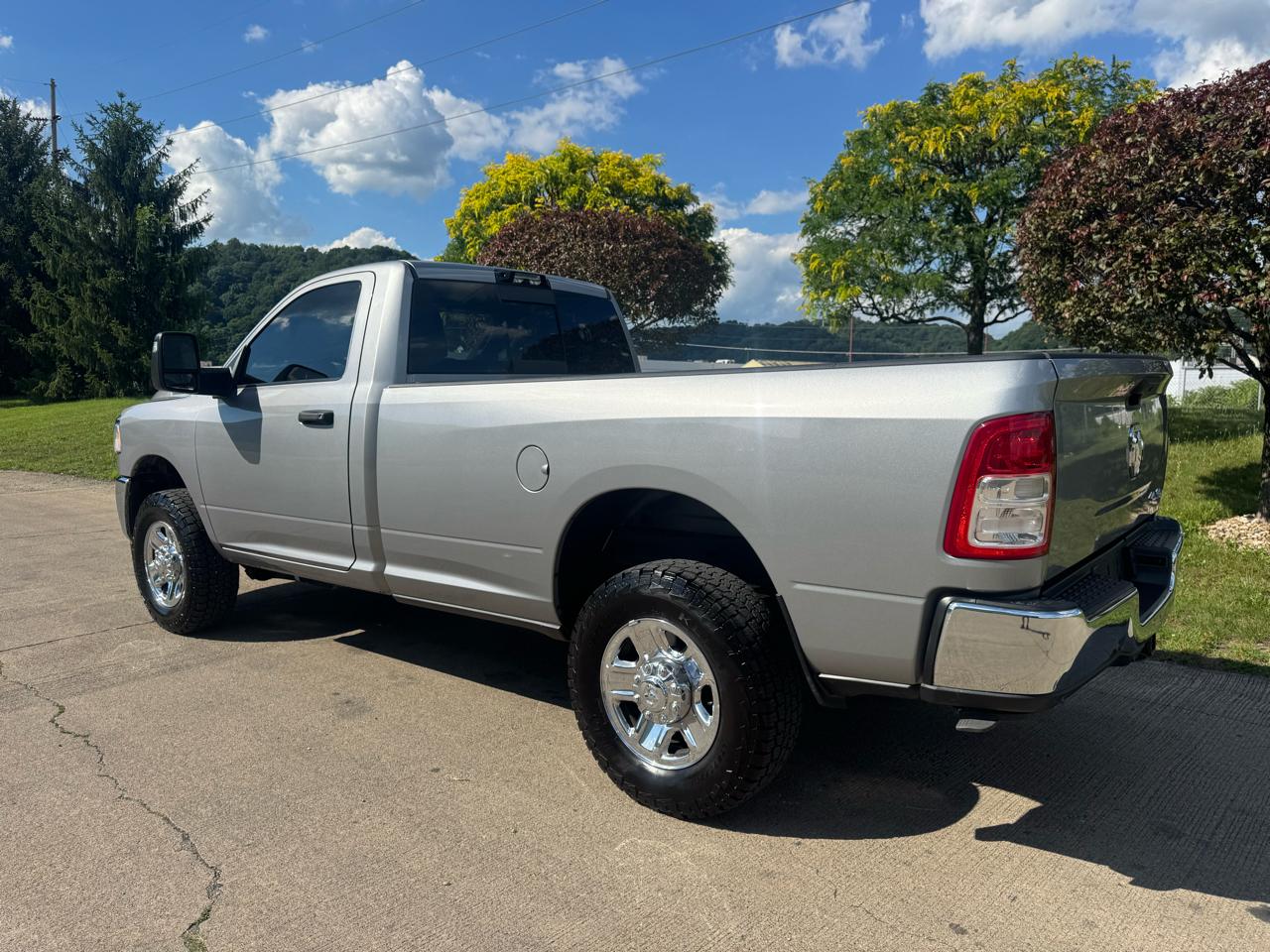 RAM 2500 Tradesman Regular Cab 4WD 2023