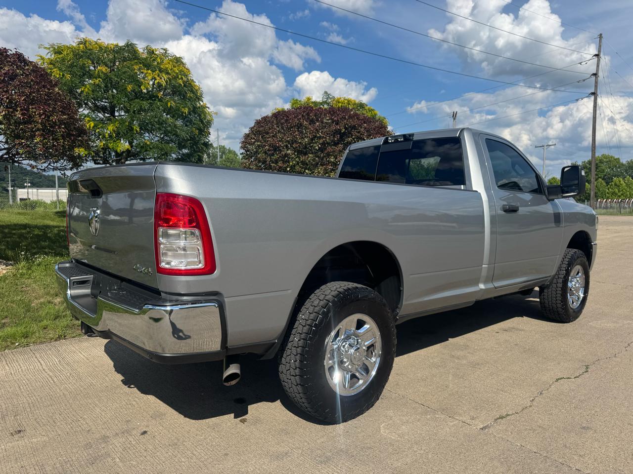 RAM 2500 Tradesman Regular Cab 4WD 2023