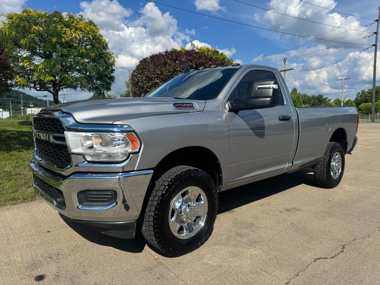RAM 2500 Tradesman Regular Cab 4WD 2023