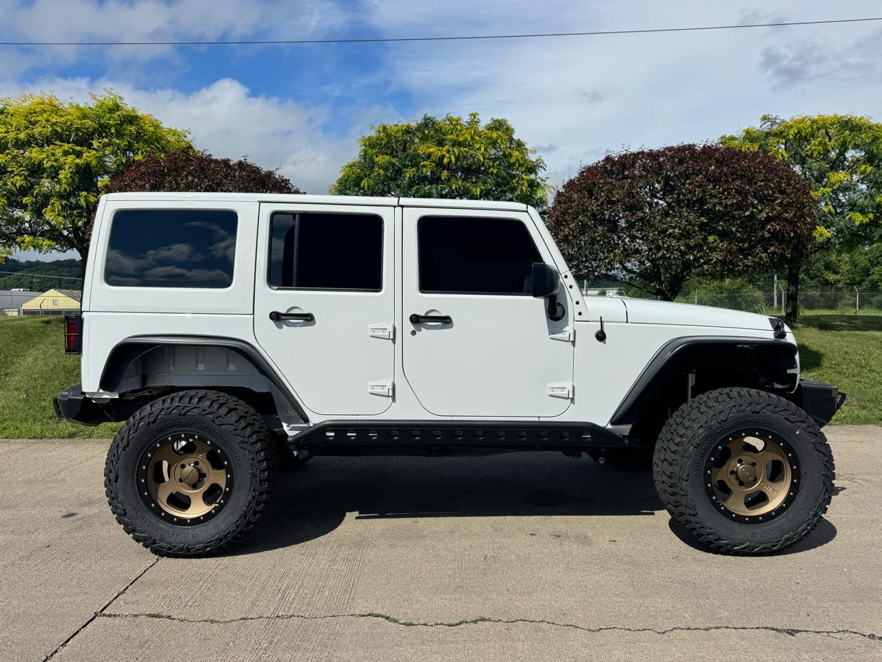 Jeep Wrangler Unlimited Sahara 4WD 2017